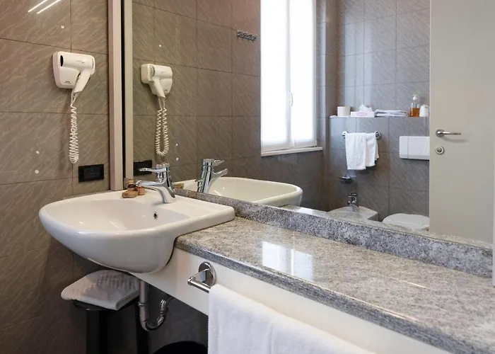 Отель La Casa Del Mulino Мероне