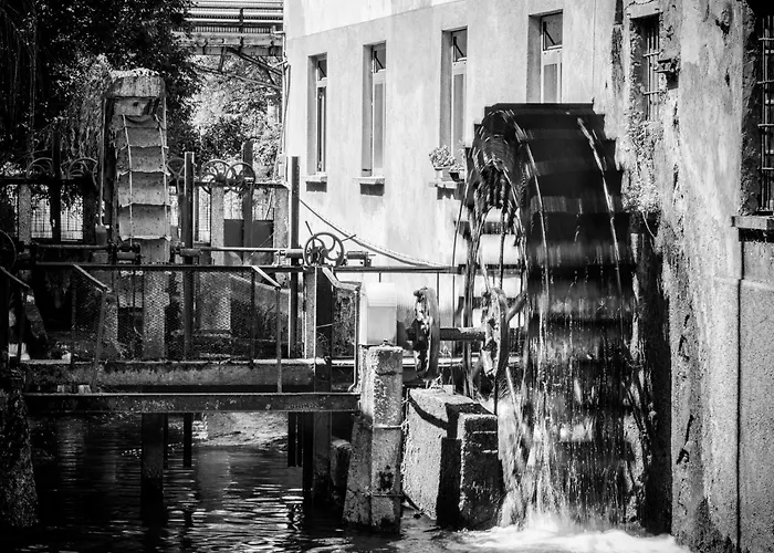 La Casa Del Mulino Отель Мероне