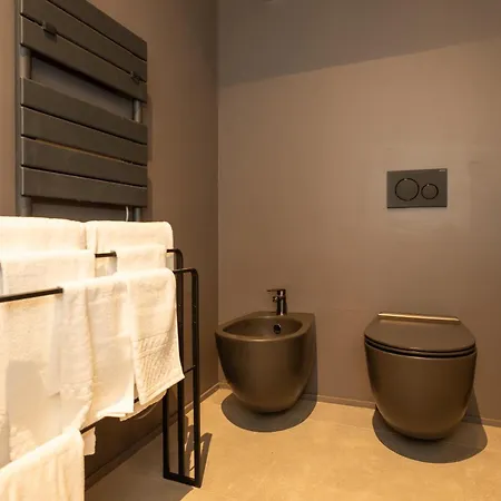 La Casa Del Mulino מלון Merone