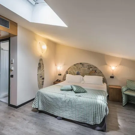 La Casa Del Mulino מלון Merone